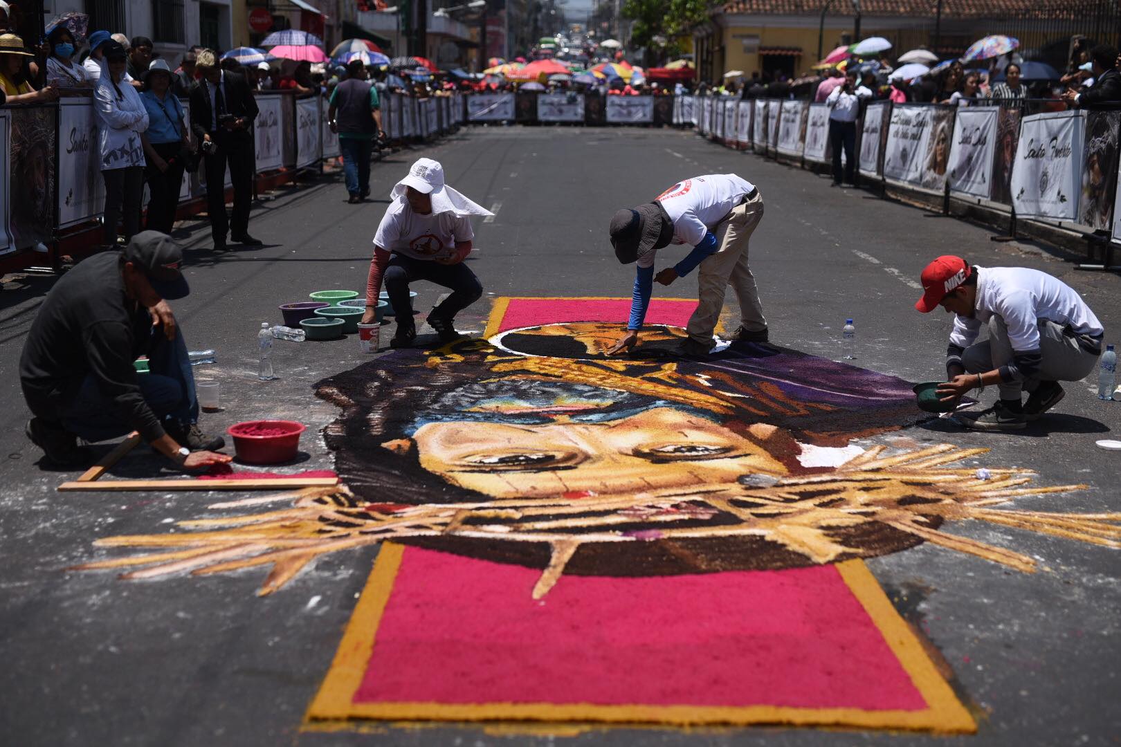 alfombra-la-abuelita-procesion-reseña-emisoras-unidas5 | 