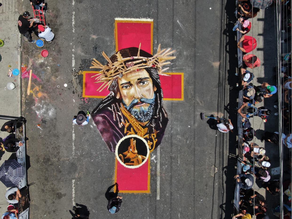alfombra-la-abuelita-procesion-reseña-emisoras-unidas4 | 