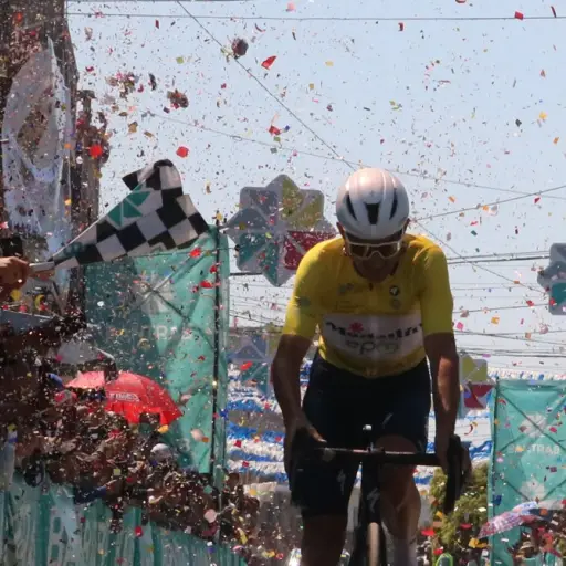 Óscar Sevilla ganador de la Vuelta Bantrab ,