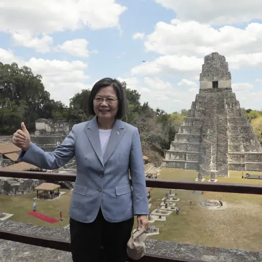 Asi fue la visita de la presidenta de China (Taiwan) a Tikal ,