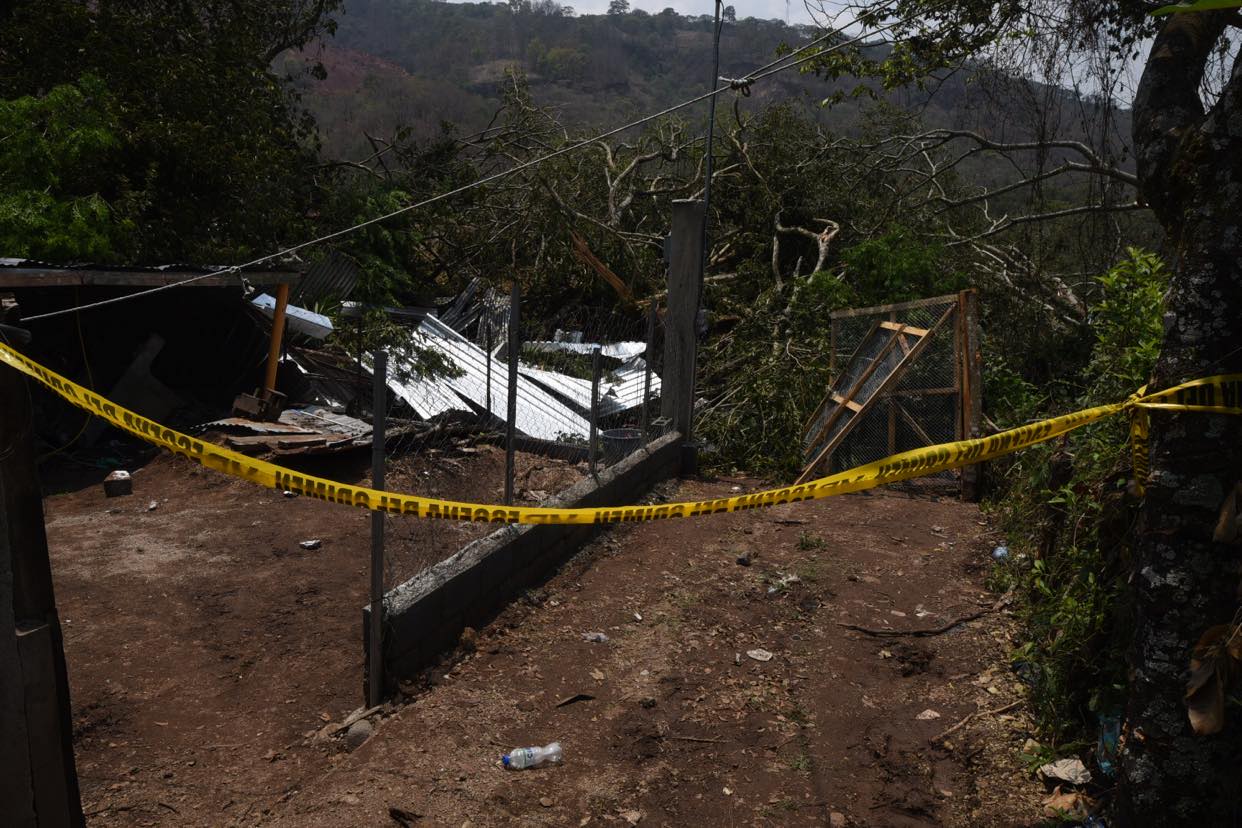 niño-muerto-derrumbe-casillas-santa-rosa-emisoras-unidas23 | 