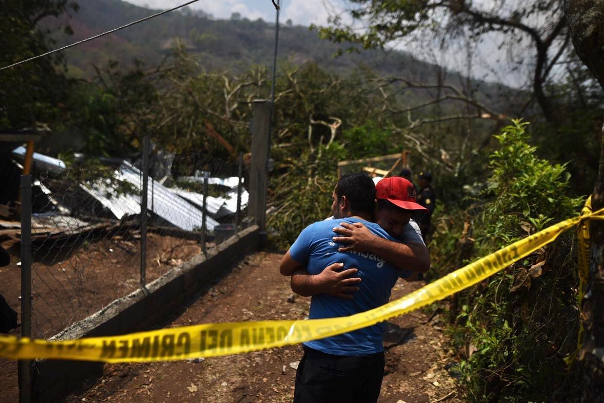 niño-muerto-derrumbe-casillas-santa-rosa-emisoras-unidas2 | 