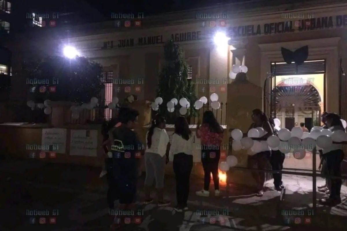 escuela-juan-manuel-aguirre-globos-exigen-justicia.jpg, 