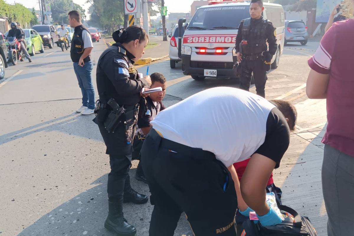 Dos menores y una mujer heridos por hecho de tránsito en la zona 5