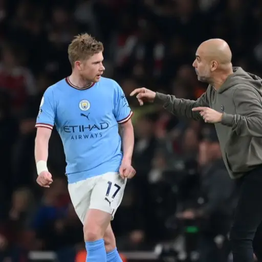 Kevin De Bruyne y Pep Guardiola - Getty Images