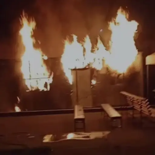 incendian clínica móvil ,