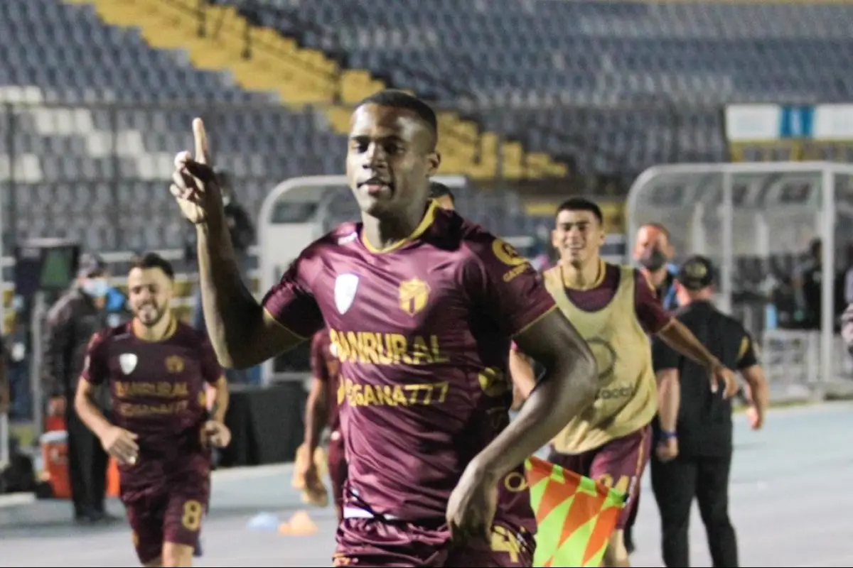 celebracion-karel-espino.jpg, 