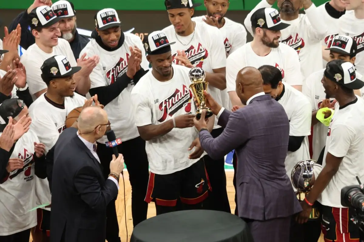 Miami-Heat-derrota-a-a-los-Celtics-y-jugaran-las-finales-de-la-NBA-2023-3.jpg, 