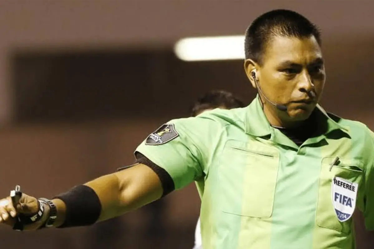 walter-lopez-arbitro-de-la-final-de-liga-de-campeones-de-la-concacaf-mayo-2023.png, 