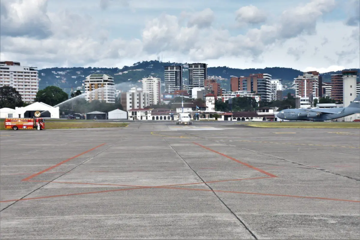 alerta-aeropuerto-la-aurora-mayo-2023-1.jpg, 