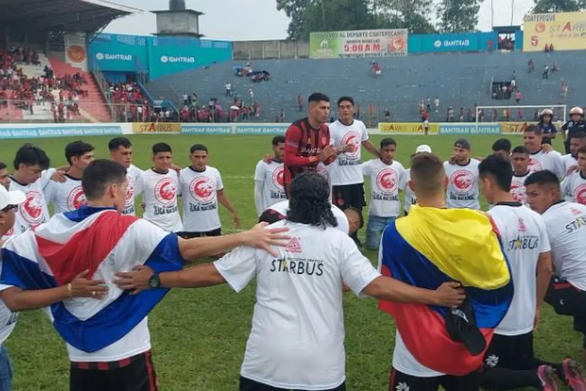 Foto: Charla deportiva Coatepeque 