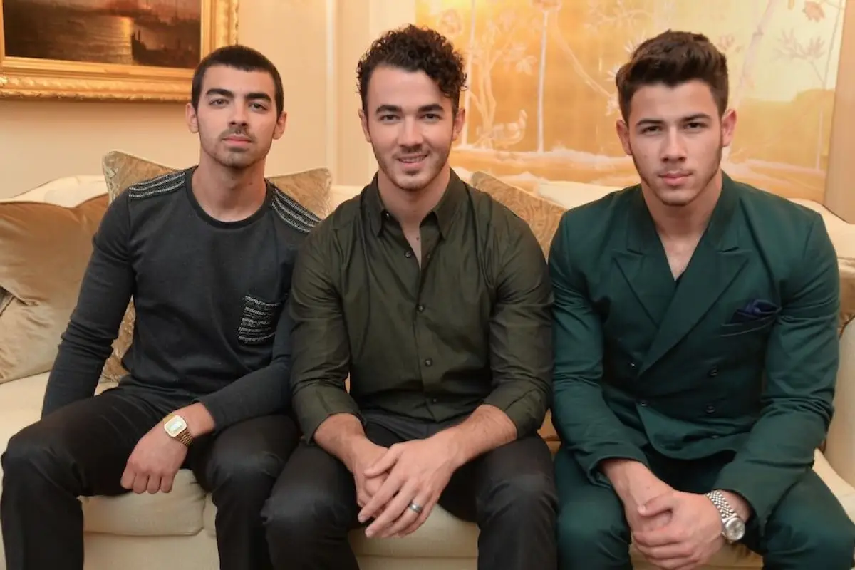 jonasbrothers1-0792e32614b80fc5059a30755e62bcfb.jpg, 