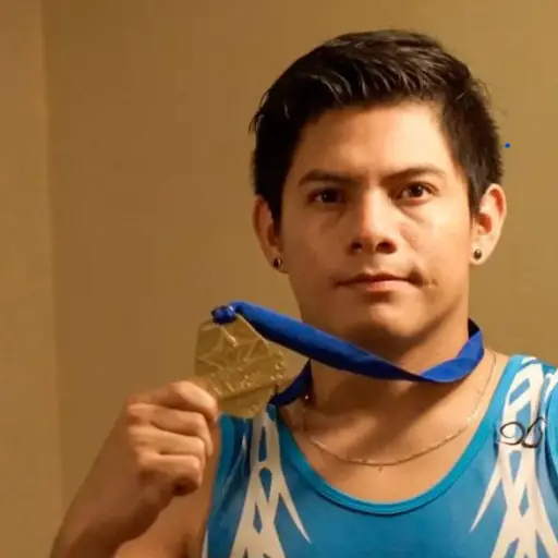 Jorge Vega cosecha medalla de oro en la Copa Internacional Estrellas Gimnasticas ,