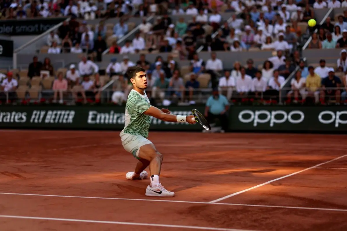 carlos-alcaraz-cuartos-de-final-de-roland-garros-junio-2023.jpg, 