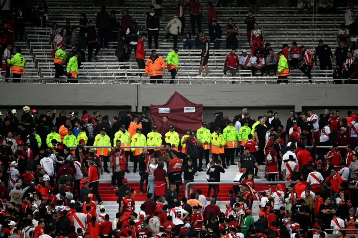 Hincha-de-River-fallece-tras-caer-de-la-grada-en-el-Monumental-2.jpg, 