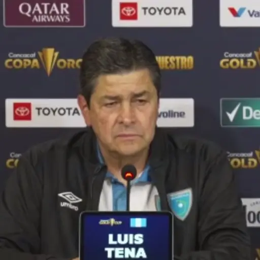 Luis fernando tena conferencia de prensa pre partido ante Canada ,