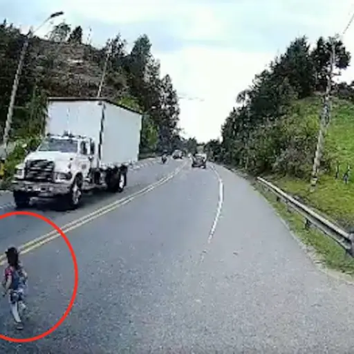 Captura de pantalla video de Twitter. 