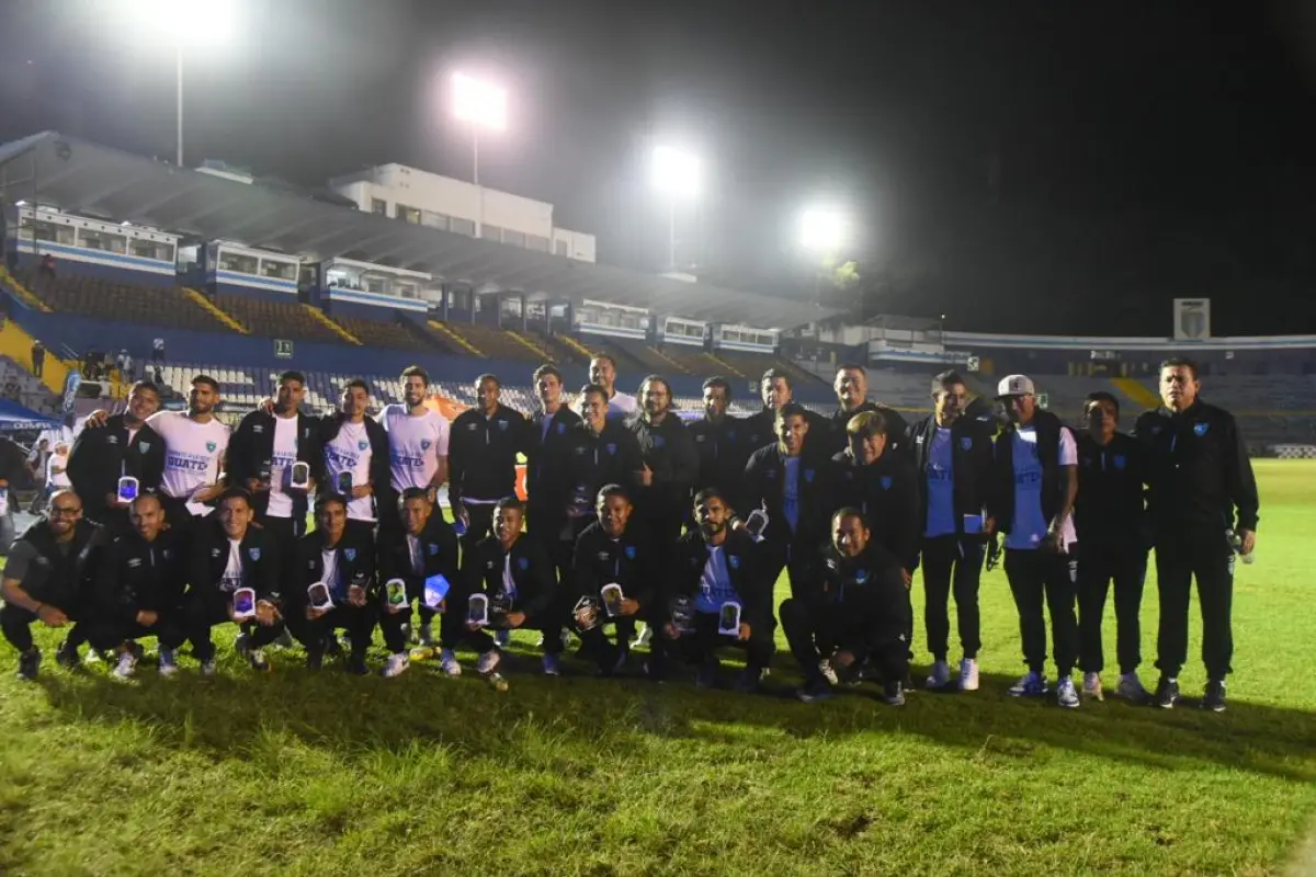 seleccion-de-guatemala-banderazo-de-oro-junio-2023.jpeg, 