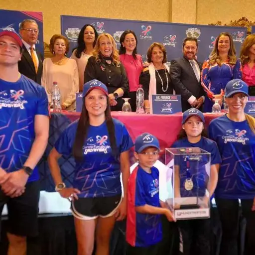 Agua Pura Salvavidas Fundecán (2) ,