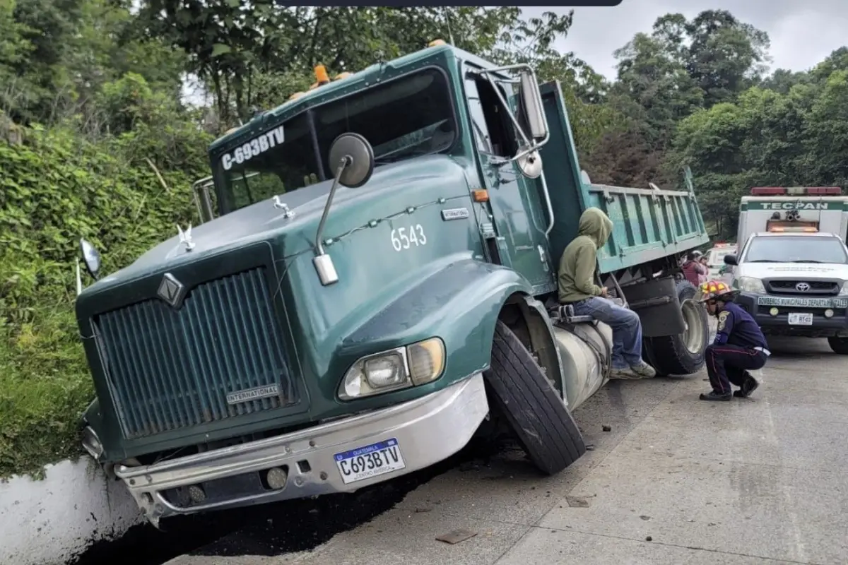 camion-atropella-a-trabajadores-COVIAL-julio-2023-1.jpg, 