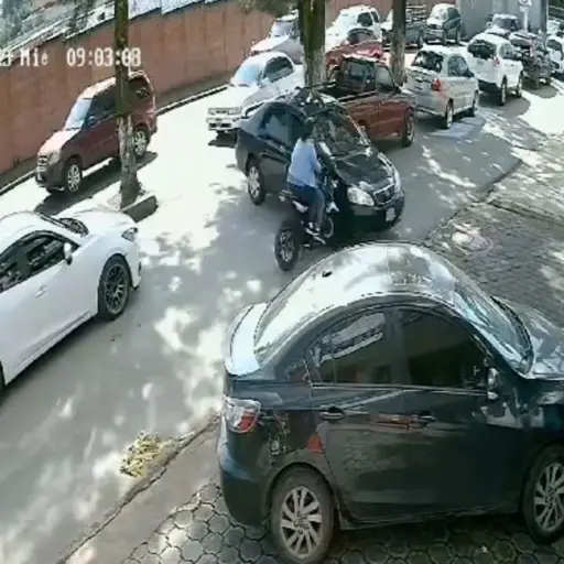 Choque en calle Rodolfo Robles, en Quetzaltenango ,