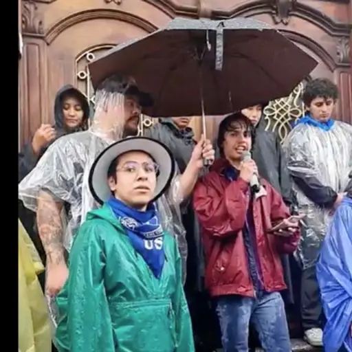 Estudiantes sancarlistas protestan frente al TSE ,