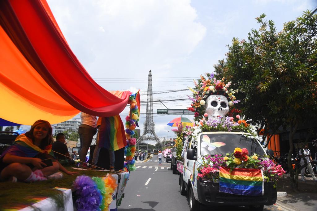 desfile-orgullo-guatemala-22-julio-emisoras-unidas10 | 