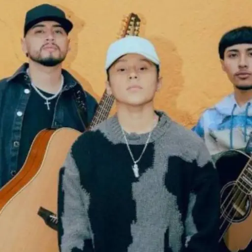 Yahritza y Su Esencia