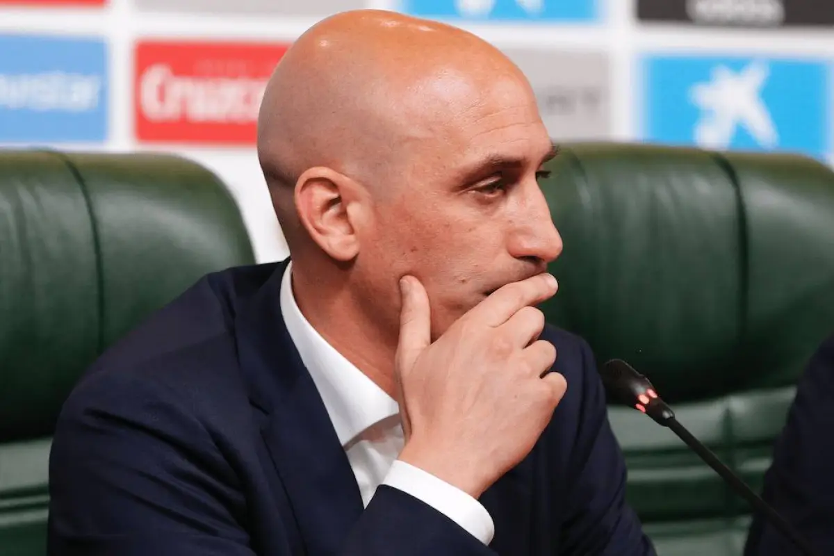 luis-rubiales-escandalo-futbol-espanol-publinews-1-1.png, 