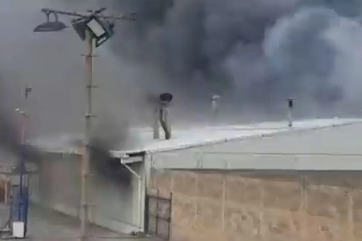 Incendio en fábrica de sopas instantáneas, Laky Men, 