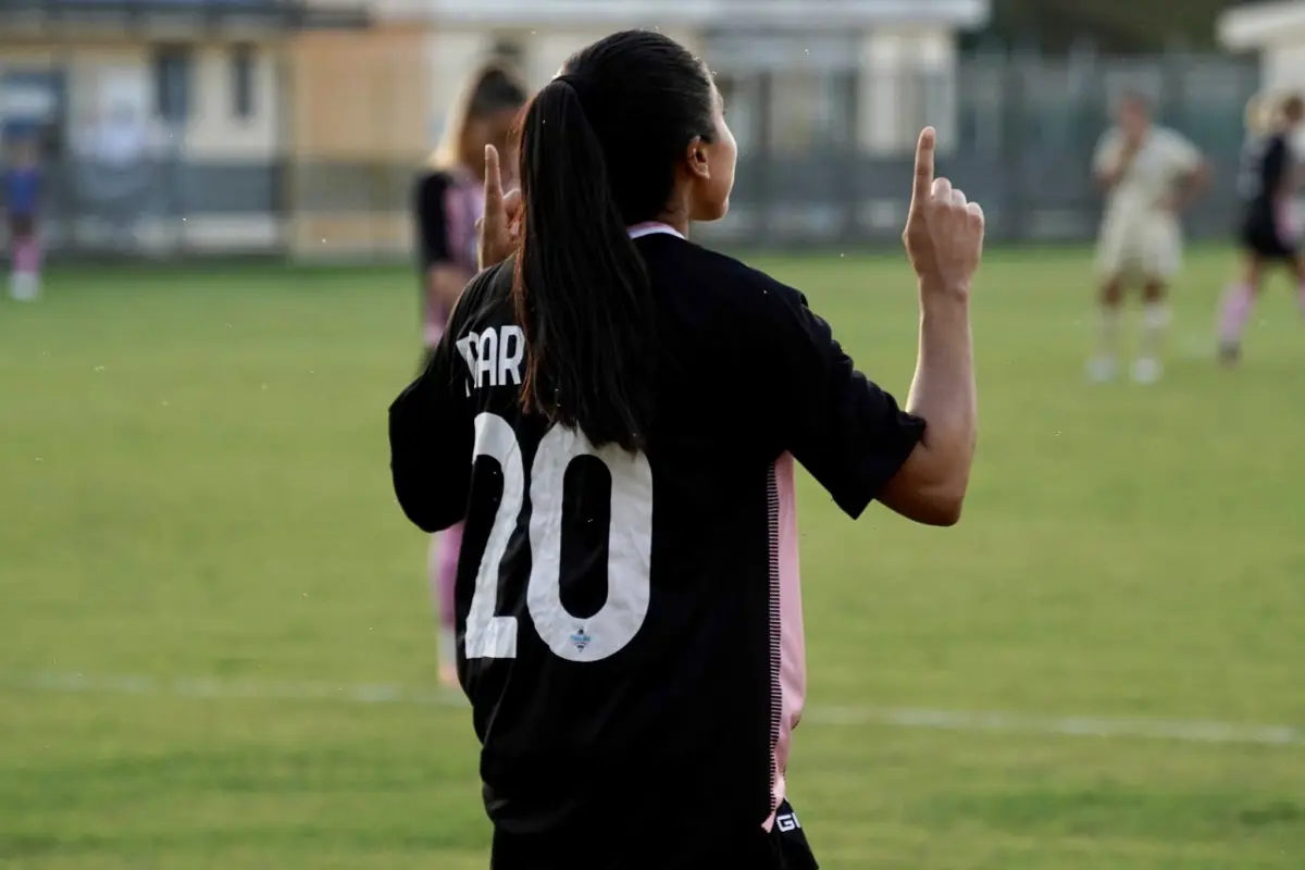 Ana Lucía Martínez con actividad en el futbol italiano, 