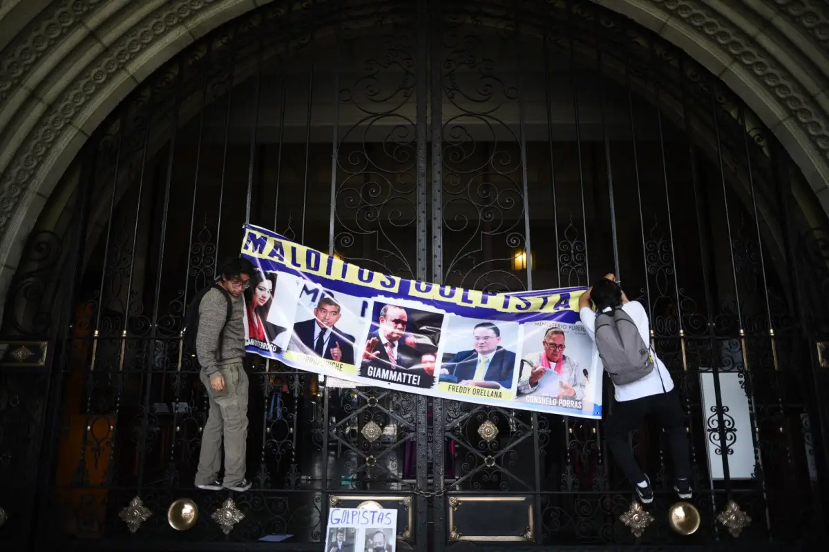 manifestaciones-plaza-constitucion-independencia-emisoras-unidas8, 