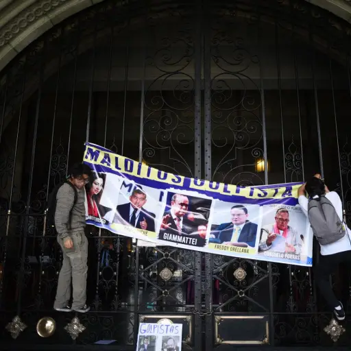 manifestaciones-plaza-constitucion-independencia-emisoras-unidas8 ,