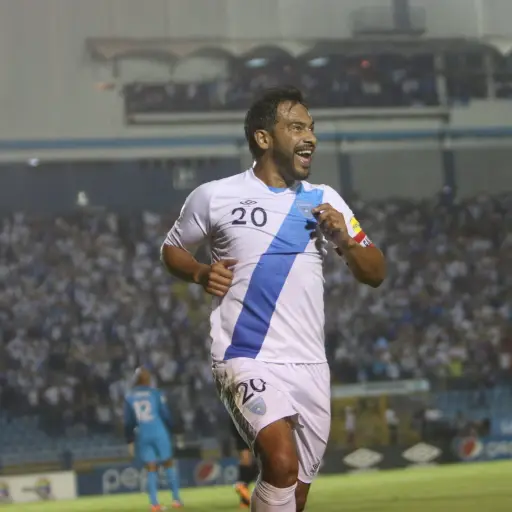 Carlos Ruiz, máximo goleador en la historia de Guatemala - Archivo