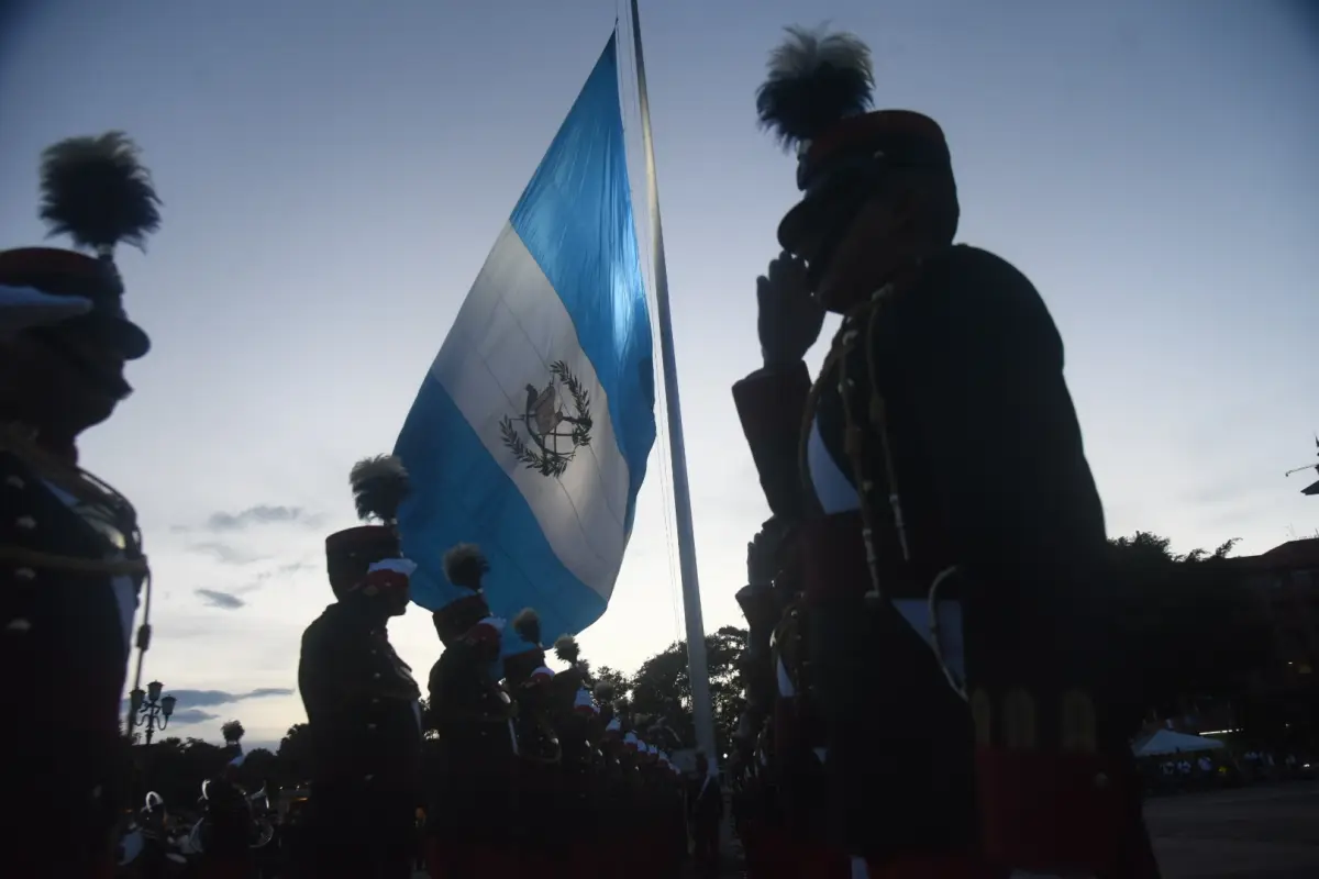 arriada de la bandera Emisoras Unidas, 