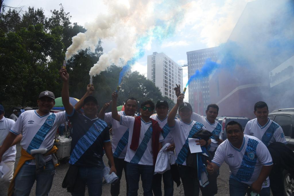 afición responde en el partido entre Guatemala y Panamá (6) | 