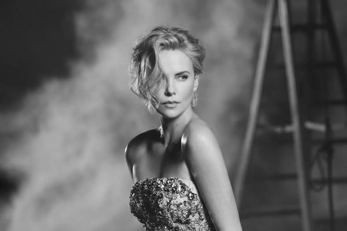 charlizetheron-e19fff88876764fd66427da42849518e.jpg, 