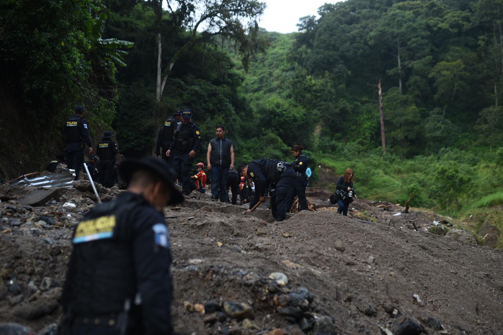 desaparecidos-lluvias-puente-el-naranjo-emisoras-unidas11 | 