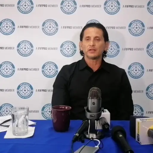 Ronald González rompe el silencio tras su salida de Antigua GFC ,