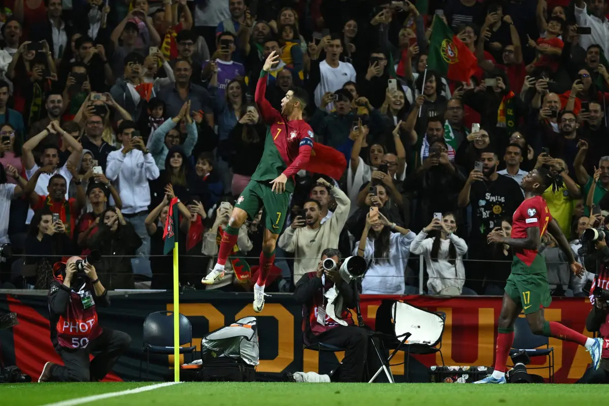 cristiano-ronaldo-partido-200-portugal-clasificacion-a-la-eurocopa-2024-4-scaled-1.jpg, 