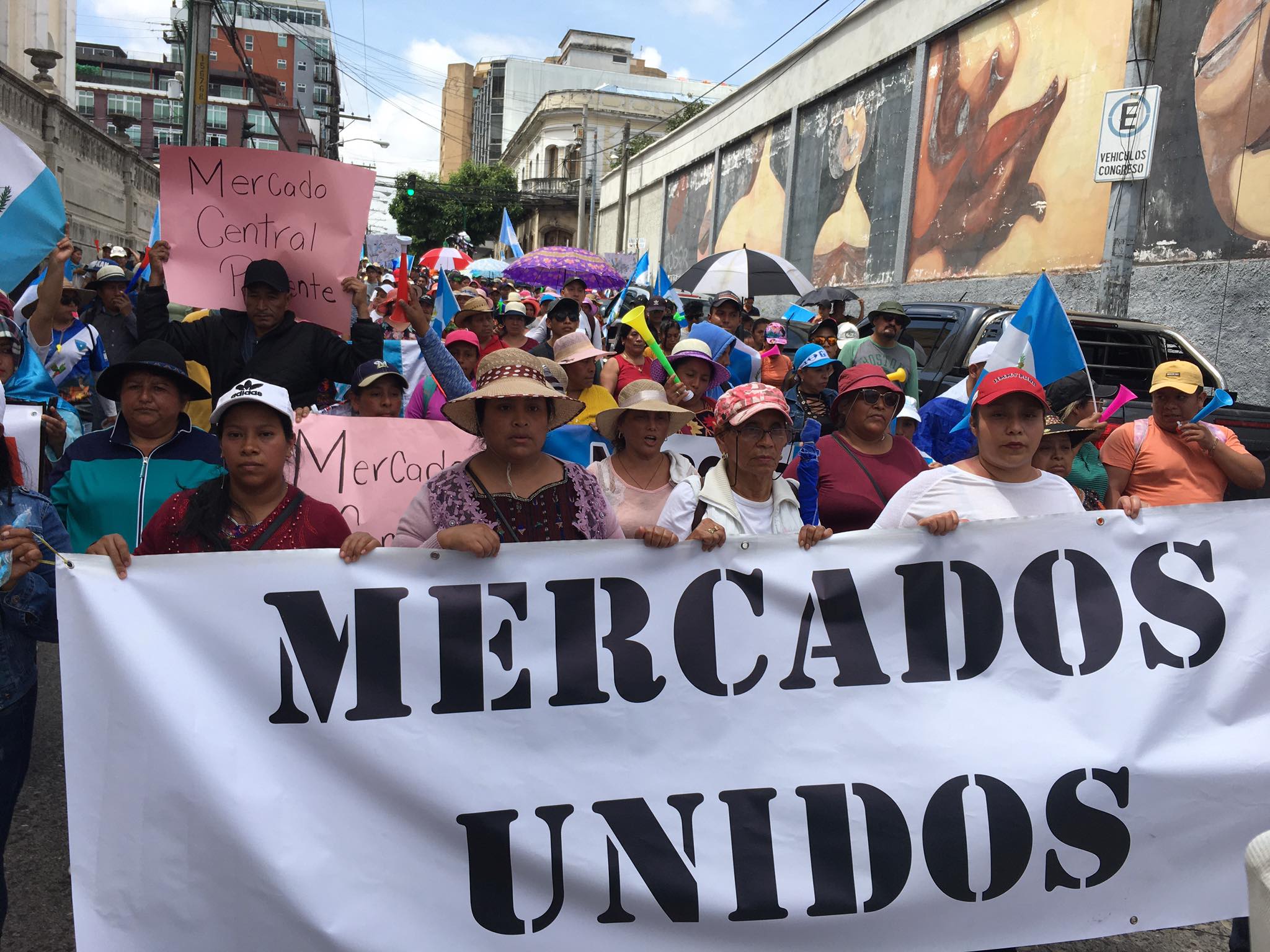 marcha-manifestacion-vendedores-mercados-emisoras-unidas16 | 