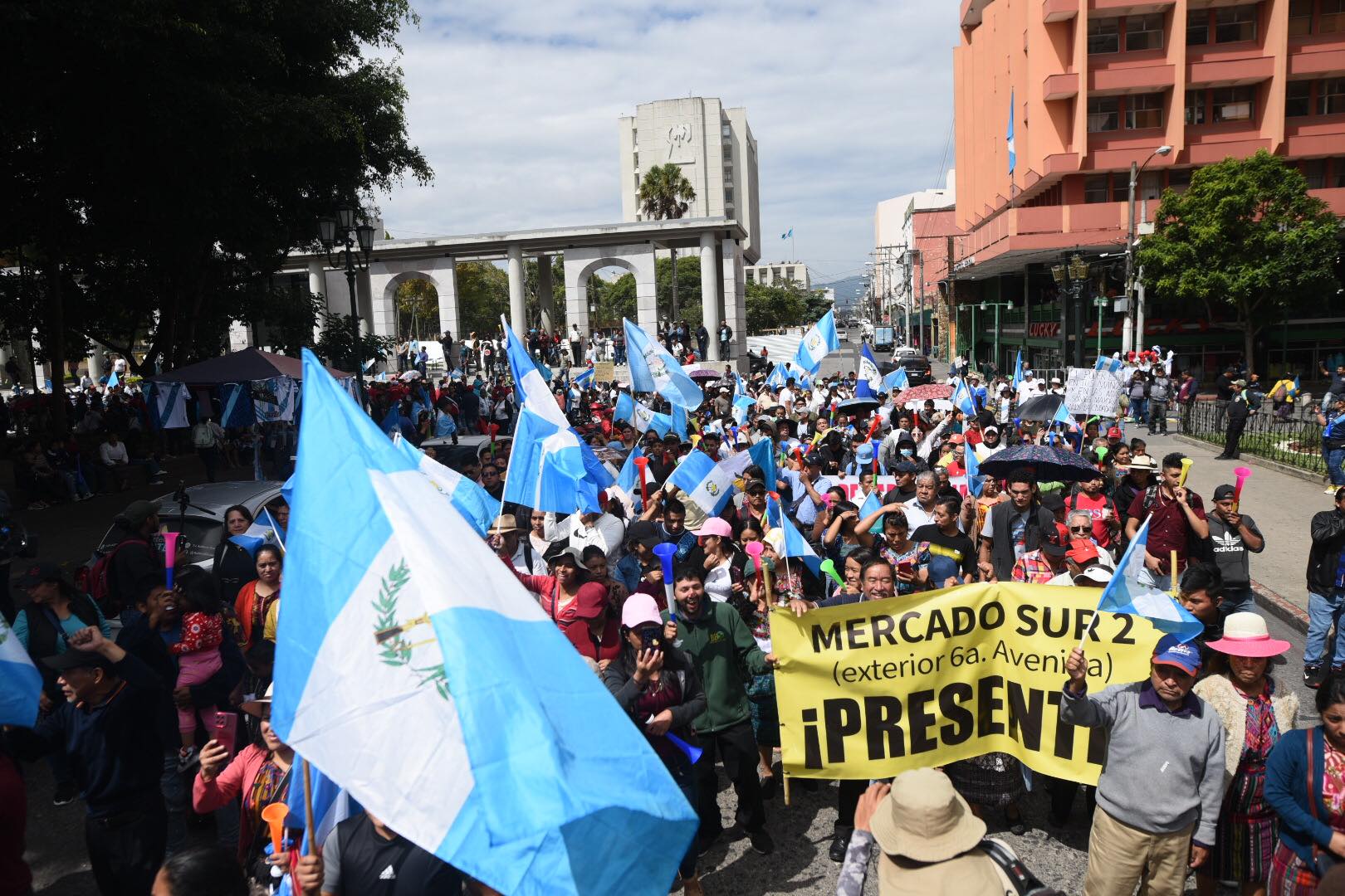 manifestacion-vendedores-mercados-capital-emisoras-unidas15 | 