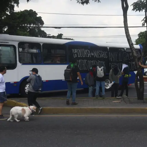 Bloqueo en la avenida Petapa. Foto: Omar Solís/EU