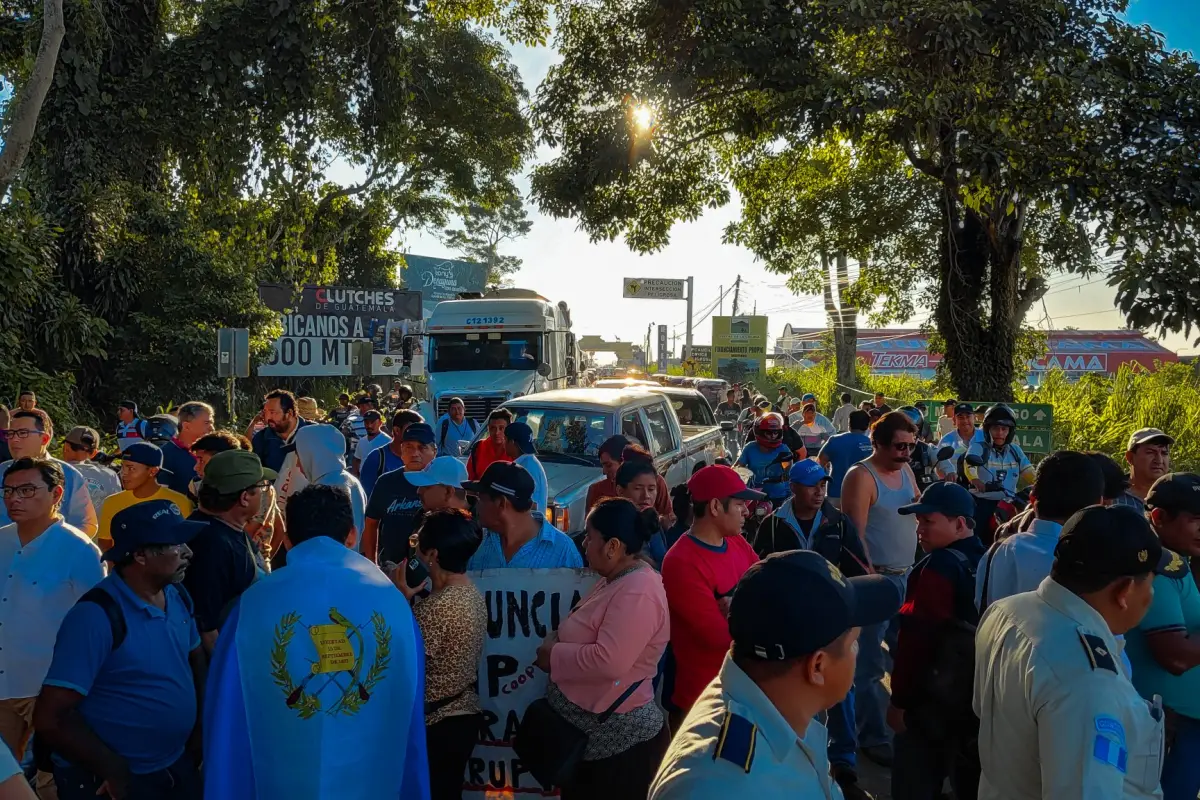 Bloqueo en Mazatenango, Suchitepéquez. Foto: Emisoras Unidas Departamentales