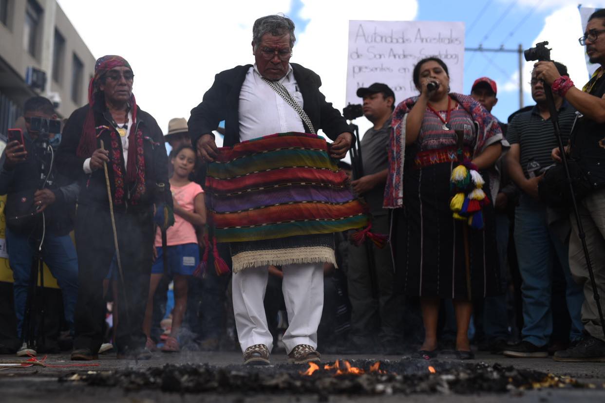 manifestacion-48-cantones-usac-ministerio-publico-elecciones-emisoras-unidas3 | 