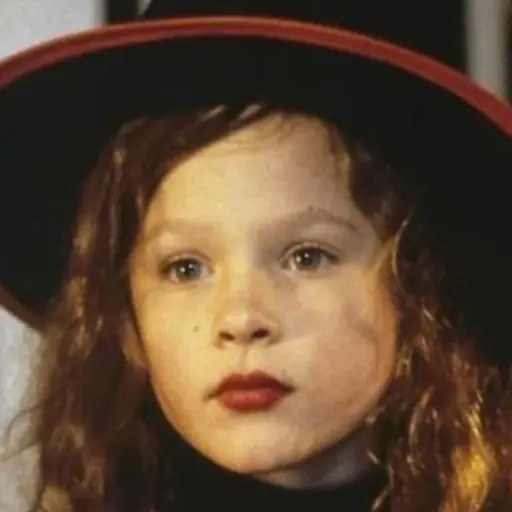 Thora Birch Abracadabra niña ,