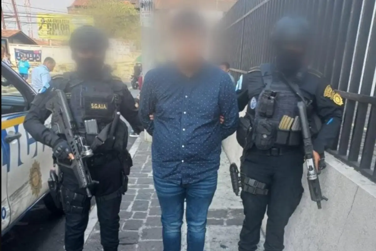 El presunto narcotraficante Sergio Duarte al momento de su captura, en marzo de 2023. Foto: MP