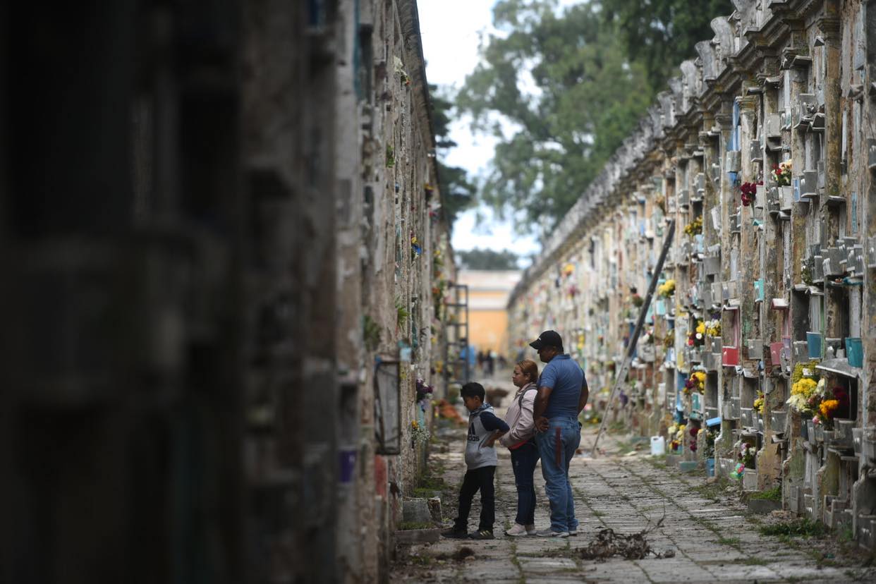 cementerio-general-dia-santos-1-noviembre-emisoras-unidas1 | 