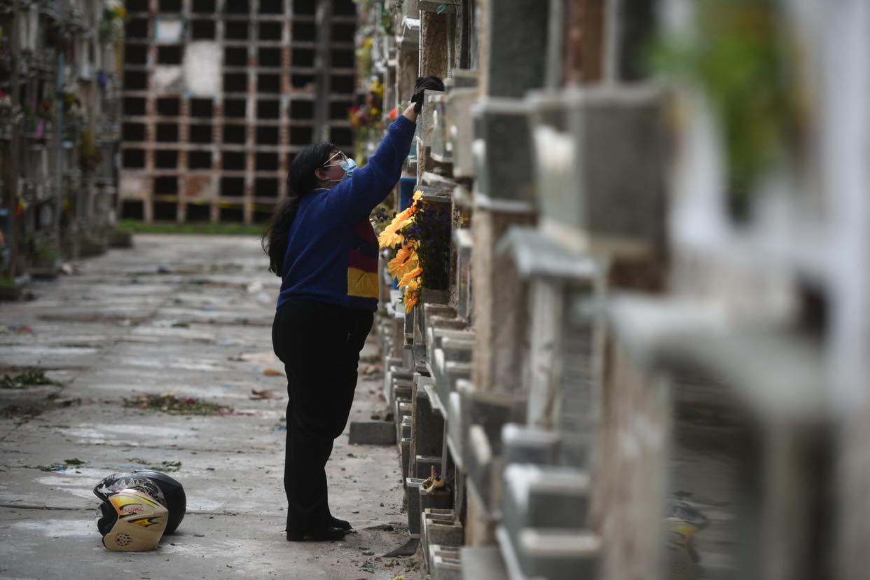 cementerio-general-dia-santos-1-noviembre-emisoras-unidas7 | 