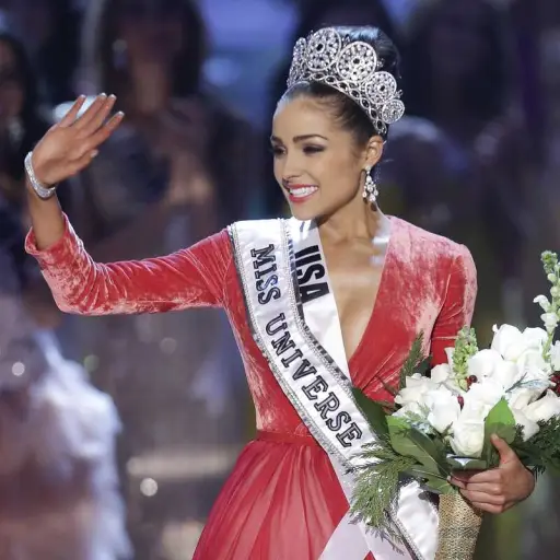 Newly crowned Miss Universe, Olivia Culpo, waves to the crowd after winning the pageant in Las Vegas on Wednesday, December 19, 2012.